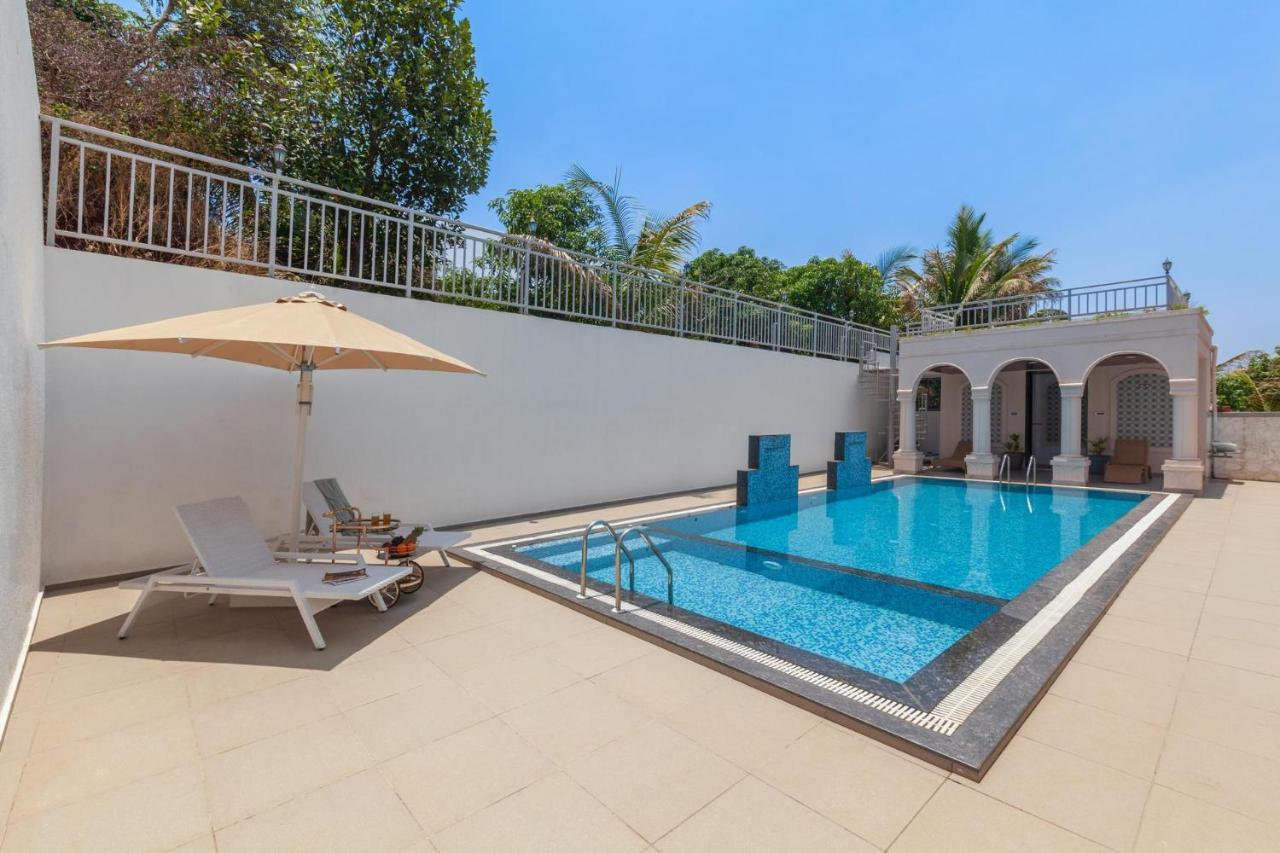 Bellevue Palace By Stayvista - Lavish Abode With A Pool, Landscaped Lawn, Gazebo & Adventure Activities นาสิก ภายนอก รูปภาพ