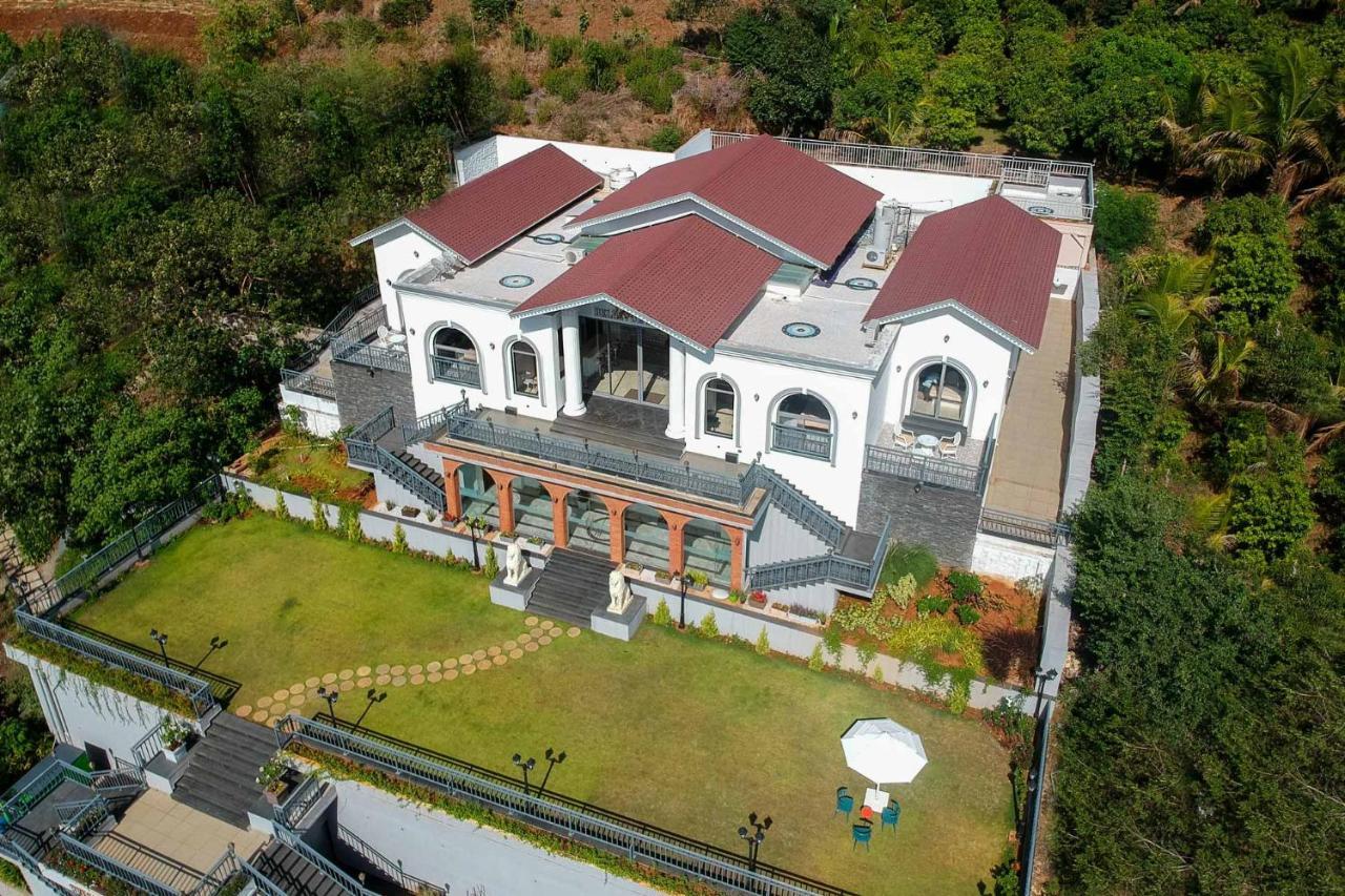 Bellevue Palace By Stayvista - Lavish Abode With A Pool, Landscaped Lawn, Gazebo & Adventure Activities นาสิก ภายนอก รูปภาพ