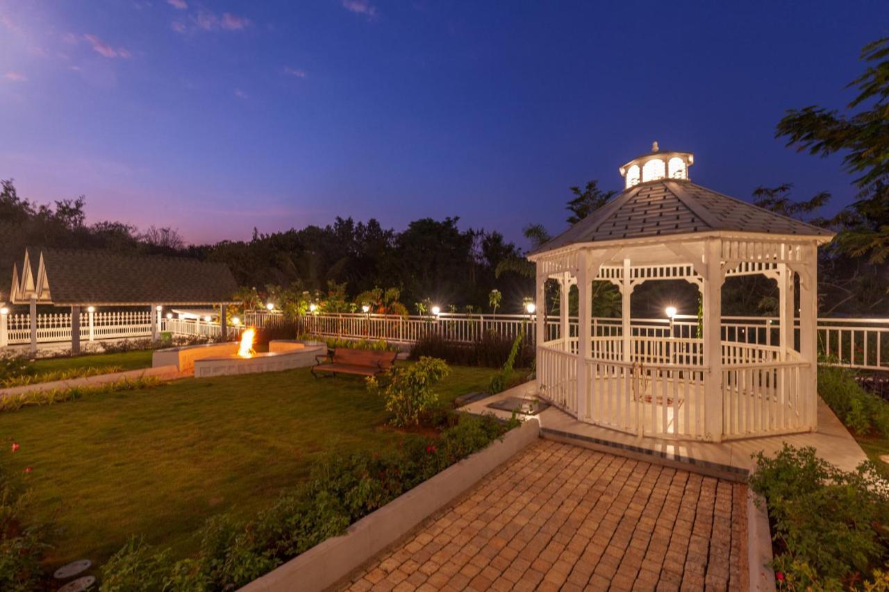 Bellevue Palace By Stayvista - Lavish Abode With A Pool, Landscaped Lawn, Gazebo & Adventure Activities นาสิก ภายนอก รูปภาพ